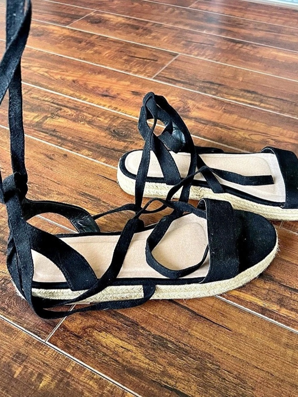 Lace-Up Espadrille Sandals in Black & Beige US 7